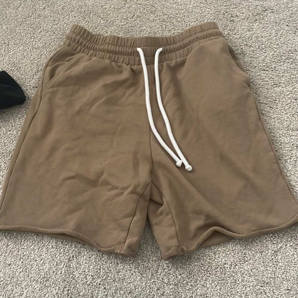 H&M men’s jogger shorts